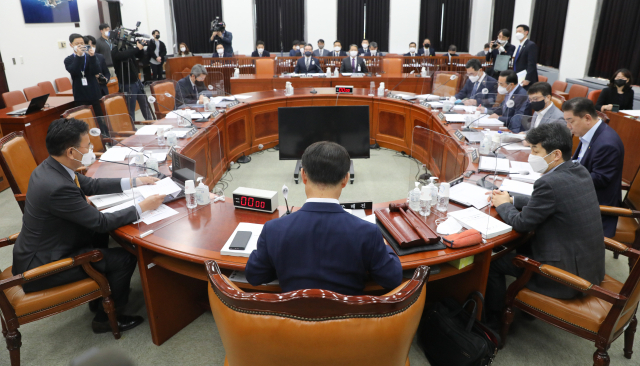 28일 서울 여의도 국회에서 정보위원회의 경찰청에 대한 국정감사가 열리고 있다. 연합뉴스