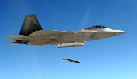 중·러·북 대응 美 F-22 랩터 오키나와 대규모 배치