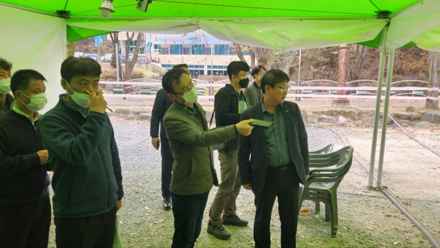 3일 오후2시 이태원 사고 이후 대구경북지역 첫 정부합동안전점검이 문경새재도립공원에서 이뤄졌다. 이곳에는 4일 문경약돌한우축제가 예정돼 있다. 고도현 기자