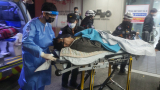 이철우 경북도지사가 5일 경북 봉화 매몰 광산에서 구조된 광부 2명을 면회한 뒤 취재진에게 건강 상태 등을 설명하고 있다. 이 지사는 