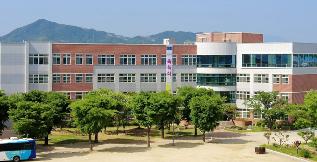 순심여자중학교 교사 전경. 올해 4월 1개층이 증축됐다. 순심여중 제공