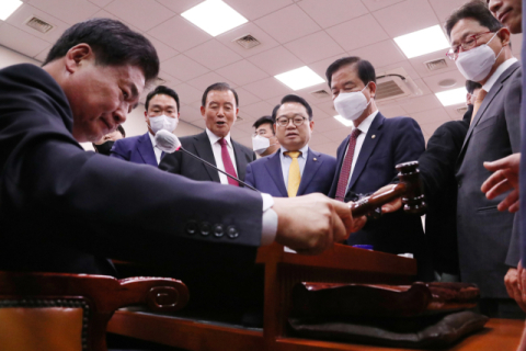 野, 양곡관리법 개정안 강행…與·정부 