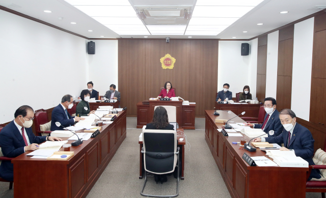 대구시의회 경제환경위원회가 9일 경제국을 대상으로 행정사무감사를 진행했다. 대구시의회 제공