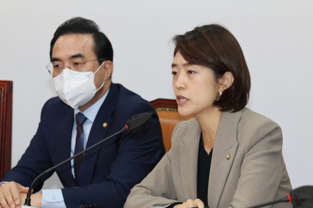 고민정 더불어민주당 최고위원이 16일 국회에서 열린 최고위원회의에서 발언하고 있다. 연합뉴스