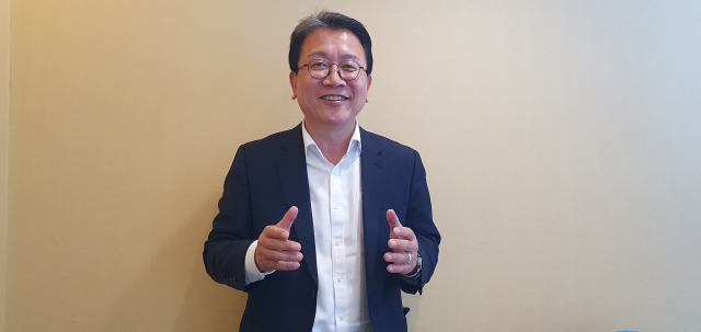 15일 더불어민주당 대구시당에서 강민구 더불어민주당 대구시당 위원장이 대구경북통합신공항 특별법에 대한 견해를 밝히고 있다. 이통원 기자. tong@imaeil.com