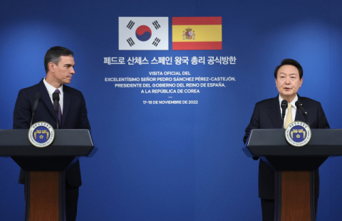 尹 대통령, 산체스 스페인 총리와 서울 용산서 정상회담 