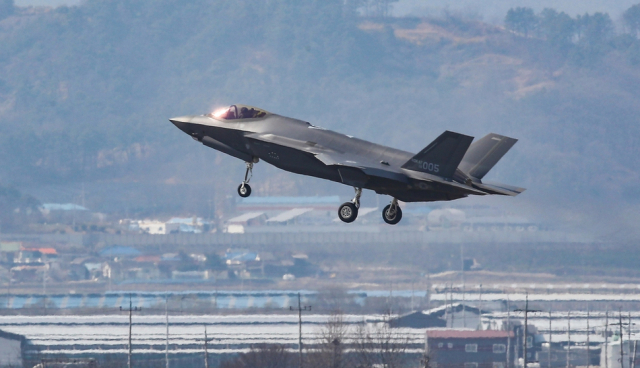 한국의 첫 스텔스 전투기 F-35A. 연합뉴스