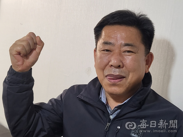 제27회 전국웅변대회 전체 최고상 수상자 서윤수 씨.