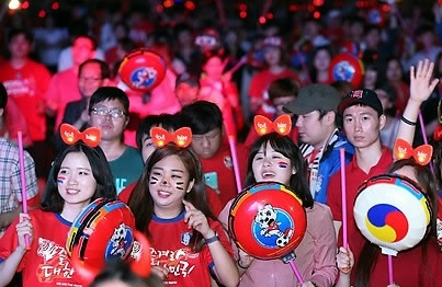 지난 2014년 6월 18일 브라질 월드컵 대한민국 대 러시아 경기 당시 서울 광화문 광장 응원 모습. 연합뉴스