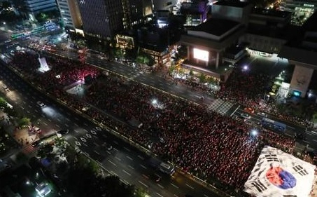 지난 2018년 러시아월드컵 당시 광화문 광장에서 펼쳐진 거리응원 모습. 연합뉴스