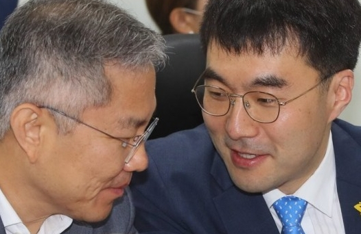 최강욱, 김남국. 연합뉴스