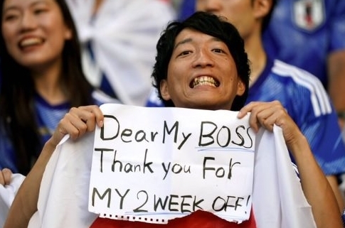 FIFA 트위터에 올라온 한 일본인 관중이 