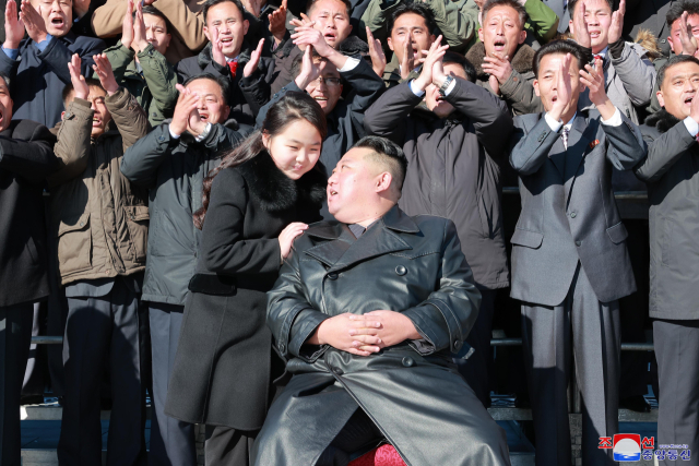 북한 김정은 국무위원장이 지난 18일 있었던 대륙간탄도미사일(ICBM) 