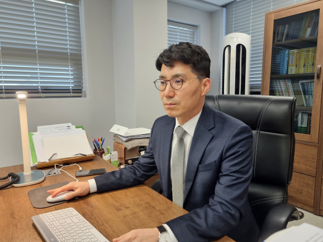 국민의힘 의정부을 당협위원회 사무실에서 이형섭 위원장.