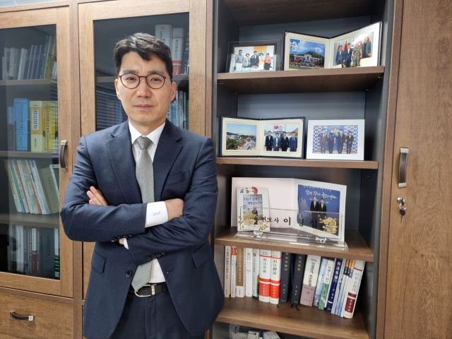 국민의힘 의정부을 당협위원회 사무실에서 이형섭 위원장.