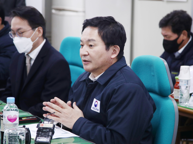 원희룡 국토교통부 장관이 9일 인천시 서구 원당동 한 아파트 건설 현장에서 열린 간담회에 참석해 발언하고 있다. 연합뉴스