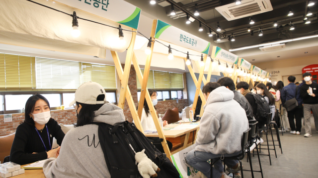 대구대 일자리더하기 취업박람회 취업 상담. 대구대 제공
