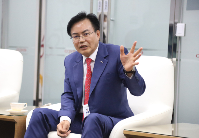 지난 8일 이상길 엑스코EXCO) 대표이사 사장은 취임 100일을 맞았다. 이보다 하루 앞선 7일 오후 엑스코 대표이사실에서 만난 그는 