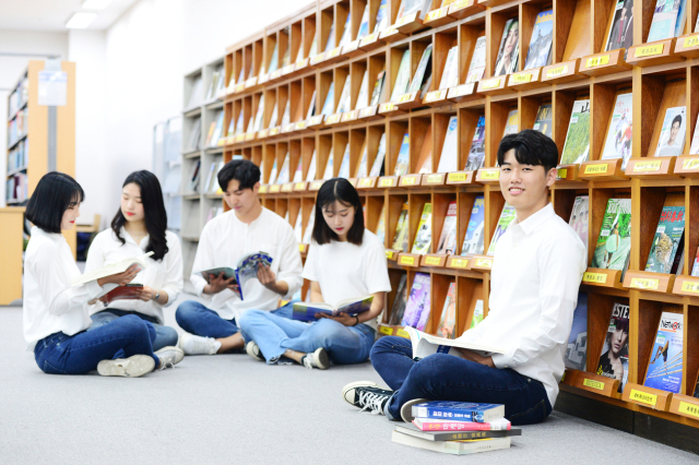 대구보건대 캠퍼스에서 학생들의 모습. 대구보건대 제공