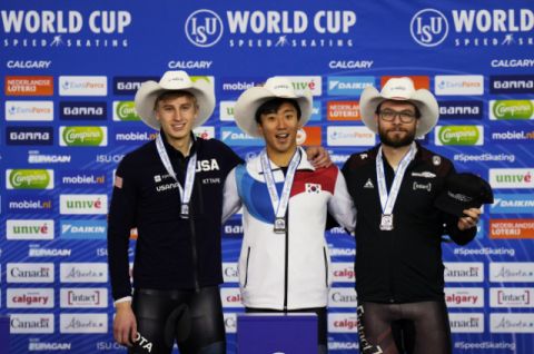 빙속 김준호, 3년 만에 월드컵 500ｍ 우승