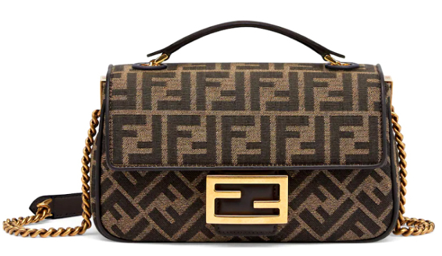 브라운 FF 로고의 자카드 패브릭 백(출처: fendi.com)