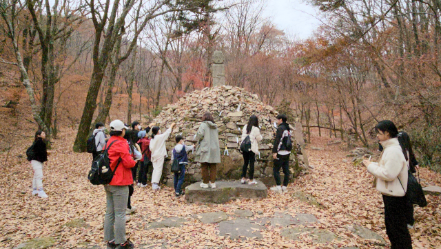 '문경새재 합격의 길'이 합격의 지름길.