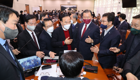 野 '양곡관리법 직회부'에…尹, 첫 거부권 행사하나