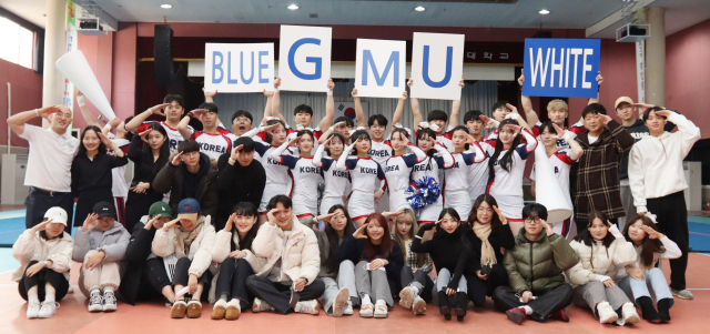 한국 대학 치어리딩 대표로 세계 대회에 출전하는 구미대학교 천무응원단이 지난 7일 출정식을 갖고 화이팅을 다짐하고 있다. 구미대 제공