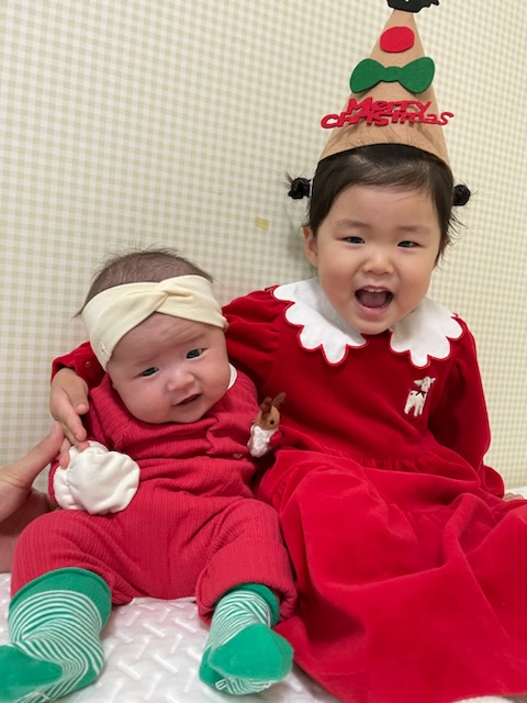 진보미·김태형 부부의 첫째 딸 김민아(5), 둘째 딸 김윤아.