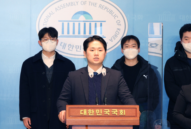 국민의힘 김우영 청년당원 대표가 9일 오전 국회 소통관에서 
