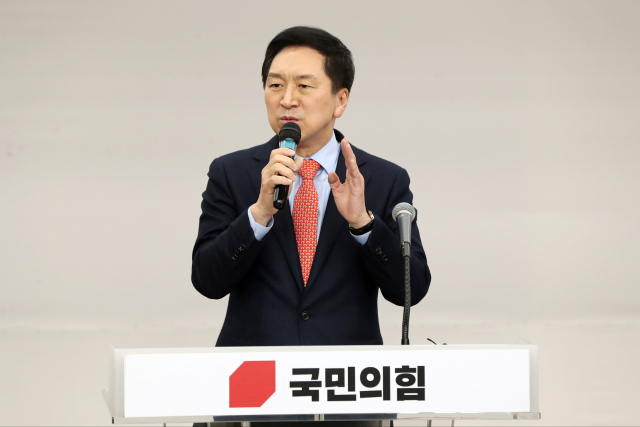 국민의힘 당권주자인 김기현 의원이 10일 오후 경기 수원시 국민의힘 경기도당에서 열린 