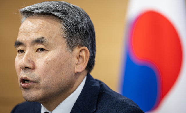 이종섭 국방부 장관이 11일 오후 서울 종로구 정부서울청사에서 신년 업무보고 사후 브리핑을 하고 있다. 연합뉴스