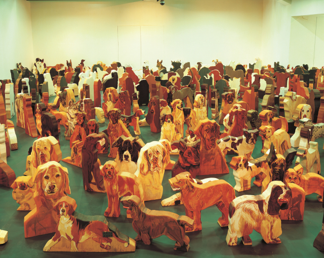 윤석남, 1.025 With or Without Person, 2008, 혼합재로, 가변설치.