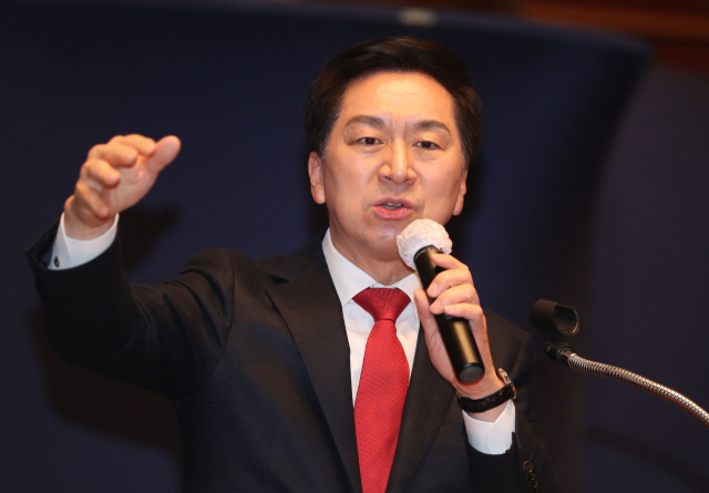 국민의힘 김기현 의원이 12일 대구 수성구 만촌동 인터불고 호텔에서 열린 영남지방자치연구원 개원식에서 특강을 하고 있다. 연합뉴스