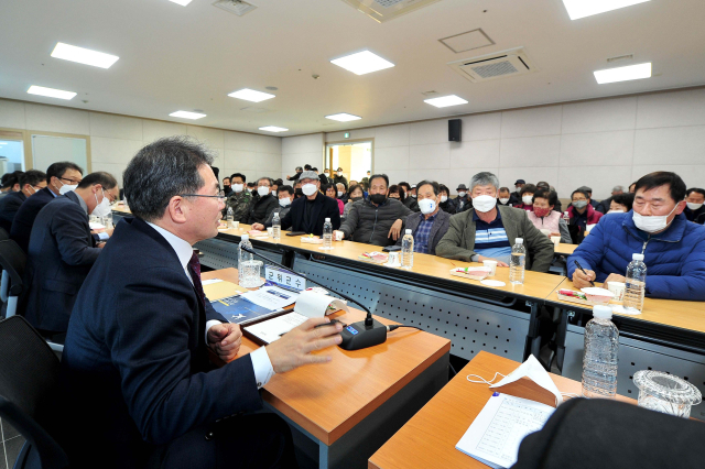 김진열 경북 군위군수가 읍면을 방문, 