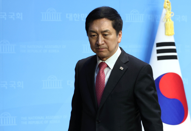 국민의힘 당권주자인 김기현 의원이 19일 국회 소통관에서 