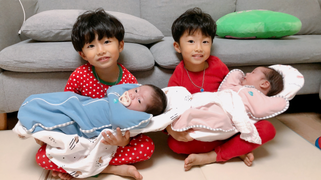 김양희·김종열 부부의 첫째 아들 주완(5), 둘째 아들 주호(5), 셋째 아들 지훈, 넷째 아들 성훈.