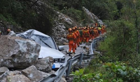 작년 6.8 강진 발생한 中 쓰촨 루딩서 또 규모 5.6 지진