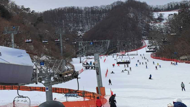 사고가 난 리프트 모습. 강원도소방본부 제공