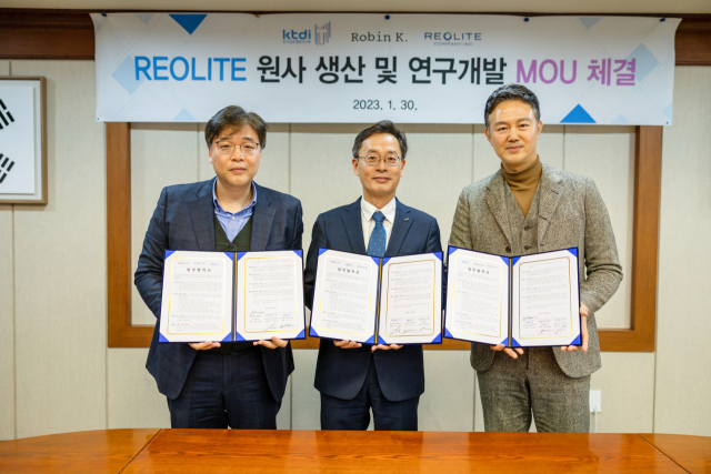 한국섬유개발연구원이 지난 30일 로빈케이그룹(Robin K), ㈜리올라이트컴퍼니와 리사이클 항균사 