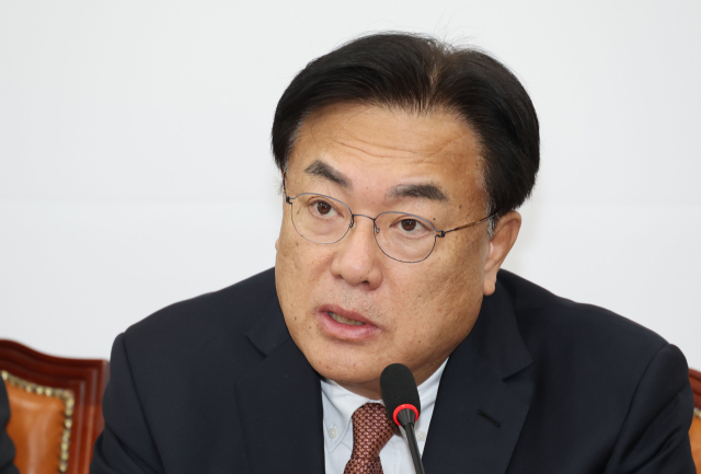 국민의힘 정진석 비상대책위원장이 2일 오전 서울 여의도 국회에서 열린 비상대책위원회의에서 발언하고 있다. 연합뉴스