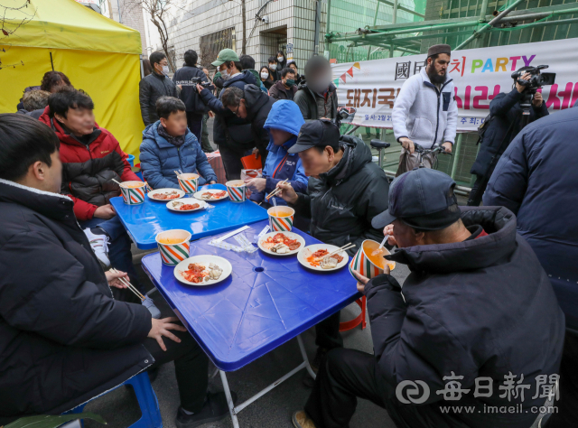 2일 낮 대구 북구 대현동 이슬람 사원 건축 현장에서 