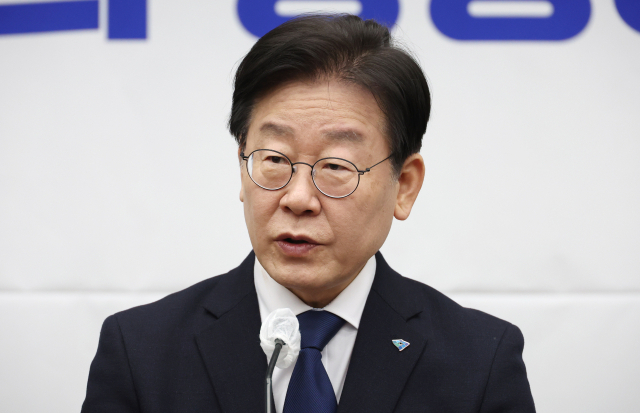 이재명 더불어민주당 대표가 2일 국회에서 열린 의원총회에서 발언하고 있다. 연합뉴스