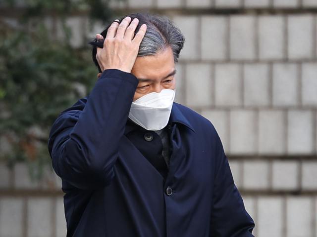 자녀 입시비리와 감찰 무마 혐의로 기소된 조국 전 법무부 장관이 3일 오후 서울 서초구 서울중앙지법에서 열린 1심 선고공판에 출석하고 있다. 조 전 장관의 선고는 2019년 12월 기소된 뒤 약 3년 2개월 만이에 열렸다. 연합뉴스
