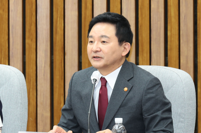 원희룡 국토교통부 장관이 6일 오전 서울 여의도 국회에서 열린 화물 운송산업 정상화 방안 당정협의회에서 발언하고 있다. 연합뉴스