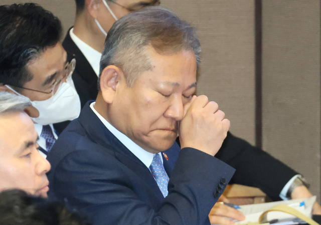 이상민 행정안전부 장관이 6일 오후 열린 국회 본회의에 출석해 있다. 자료사진 연합뉴스