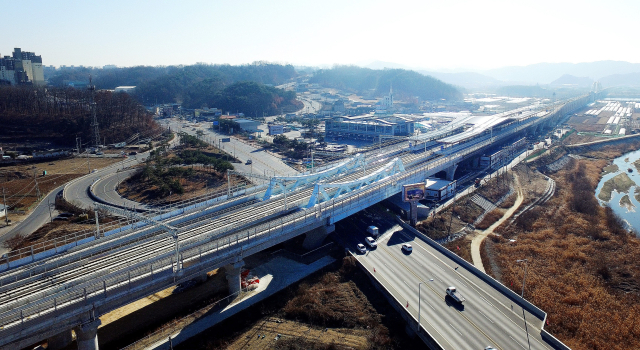 안동시가 사통팔달 교통망 구축으로 북부지역 발전 견인에 나섰다. 사진은 안동역사. 안동시 제공
