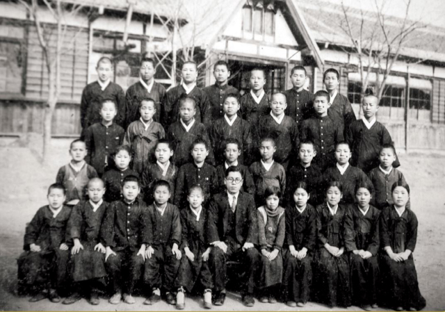 1938년 제 26회 춘양초등학교 졸업생 모습. 춘양초 제공