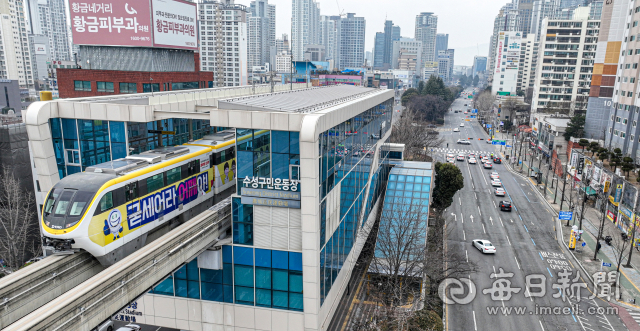 대구도시철도 3호선 수성구민운동장역에서 파티마병원 방면으로 바라본 동대구로의 모습. 매일신문DB