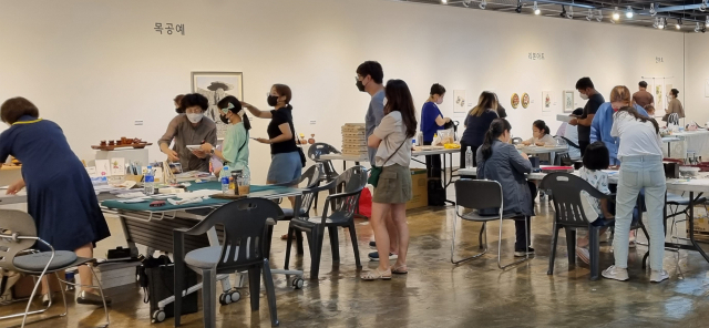 지난해 아양아트센터에서 열린 공예 관련 행사 모습. 아양아트센터 제공